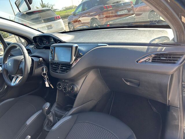 PEUGEOT 208 ALLURE 1.2 E-THP SPANISH LHD IN SPAIN 90000 MILES SUPERB 2015